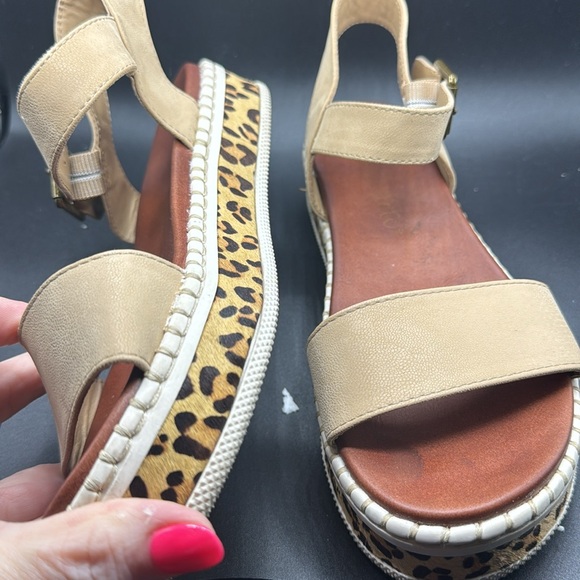 Altar’d State Sandals Leopard Platforms - Picture 8 of 9